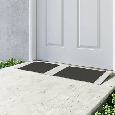 Threshold ramp for door access